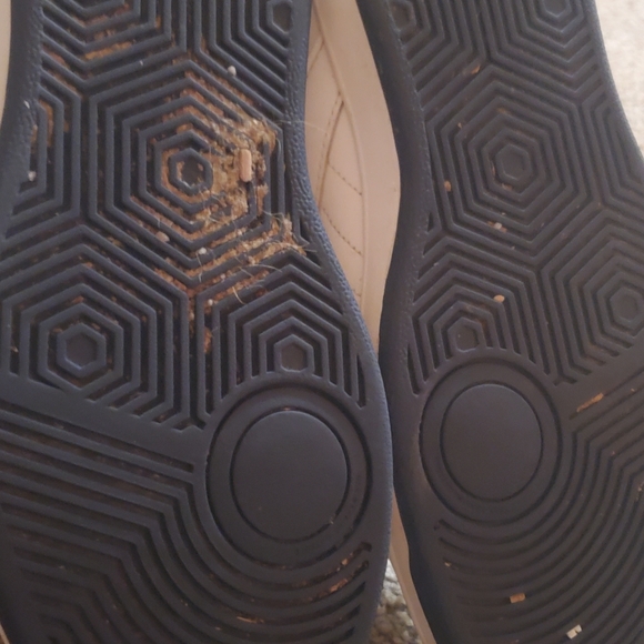 White/Navy Reebok Classics - Picture 7 of 7